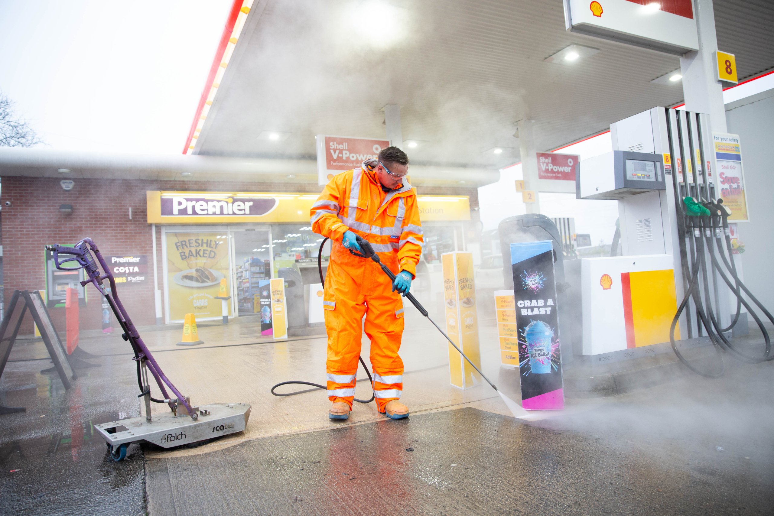 Shell UK Oil Products hiring part-time forecourt cleaner in Liverpool