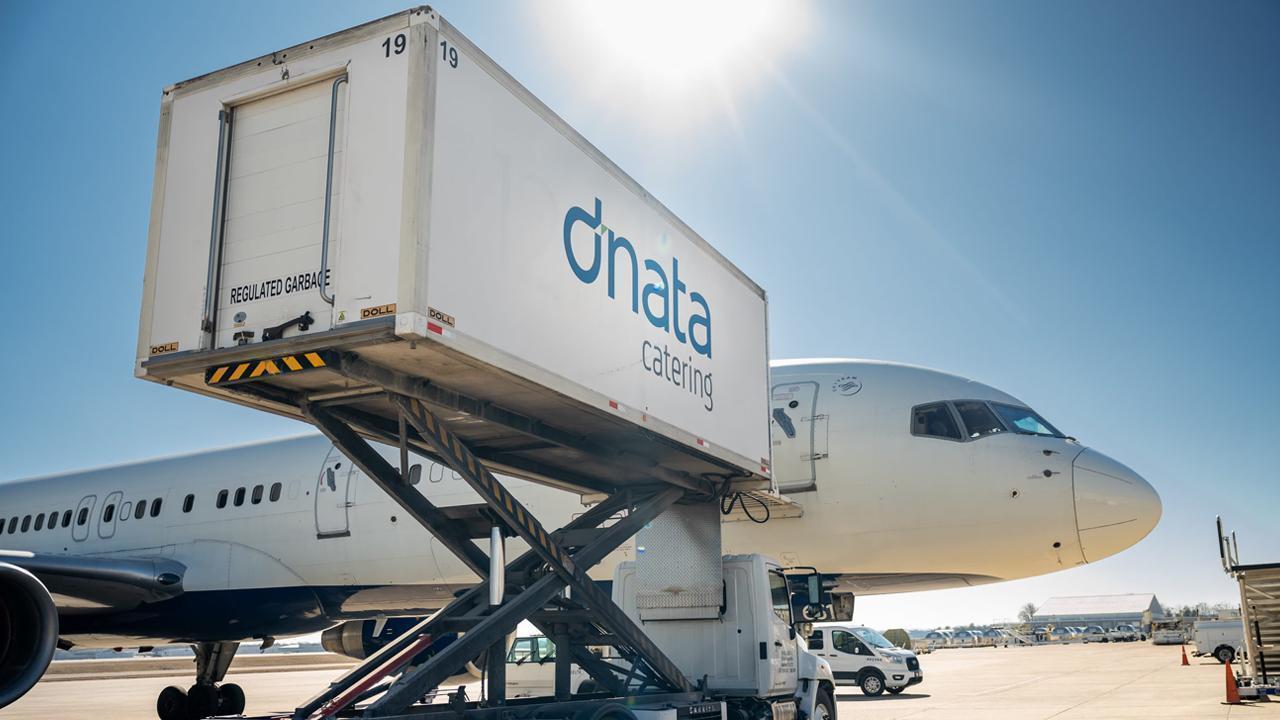 dnata Catering UK Flight Controller vacancy in Heston Middlesex with salary £22k–£27k, full-time onsite role for graduates with airline experience